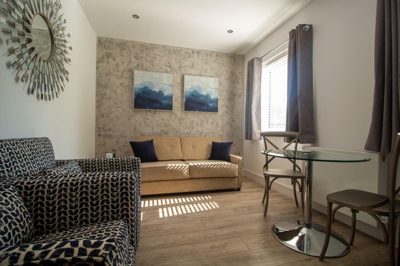 Signature Suites Peterborough Buitenkant foto