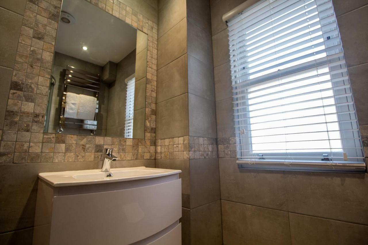 Signature Suites Peterborough Buitenkant foto