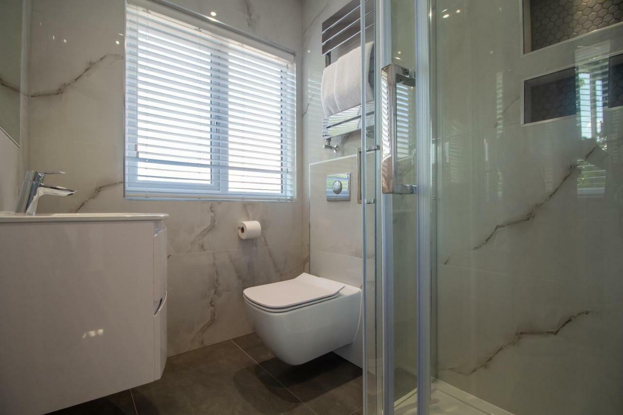 Signature Suites Peterborough Buitenkant foto